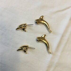 Gold  tone Dolphin Earrings Sets (12)